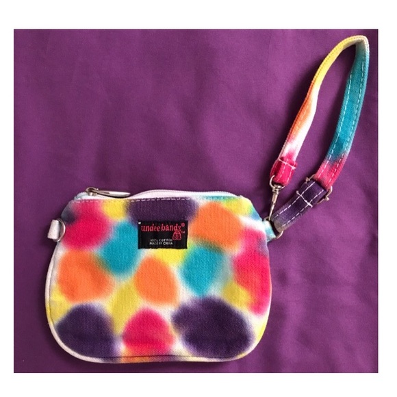 Tie Dye Peace Sign Wristlet - Picture 6 of 8
